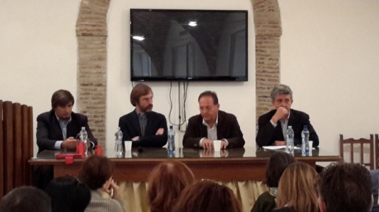 Un momento della conferenza stampa di presentazione. Da sx: l&#039;Assessore regionale Refrigeri, il Sindaco di Rieti Petrangeli, il Commissario Ater Rieti Maggi e il Dg Ater Rieti Lauretti